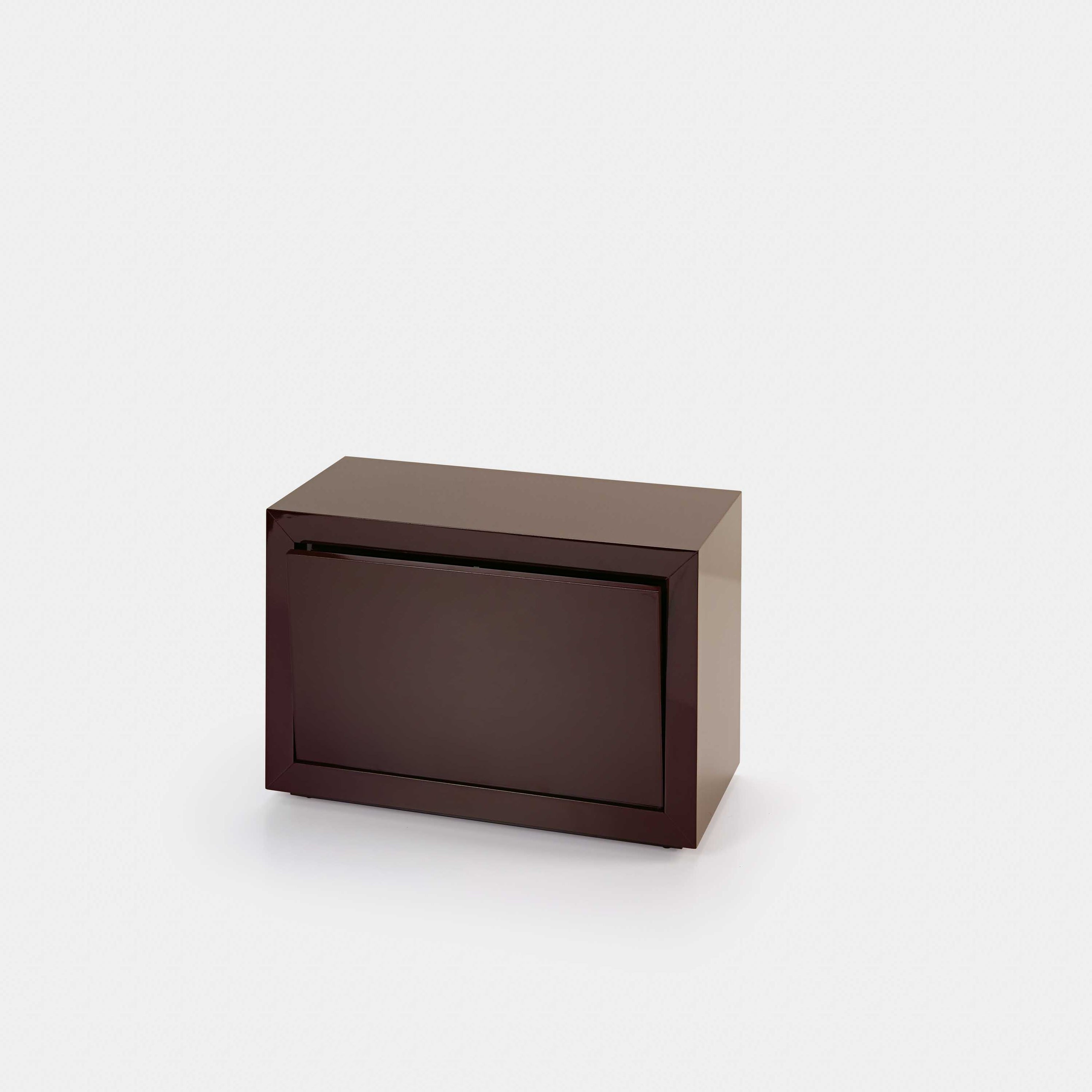 211 Closed Shelve– HMD Furniture